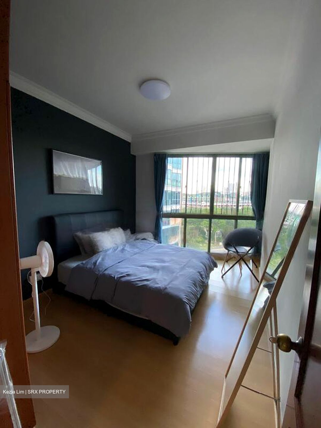 Simsville (D14), Condominium #588319051